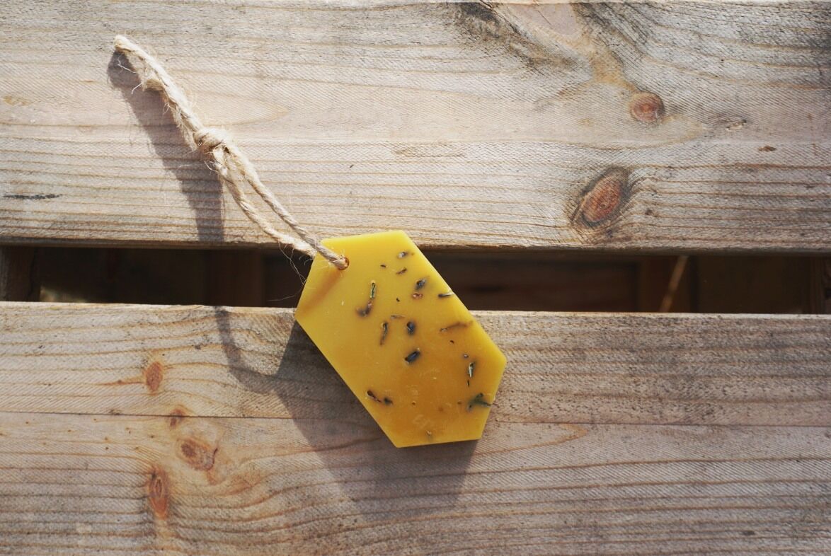 zawieszka z wosku pszczelego